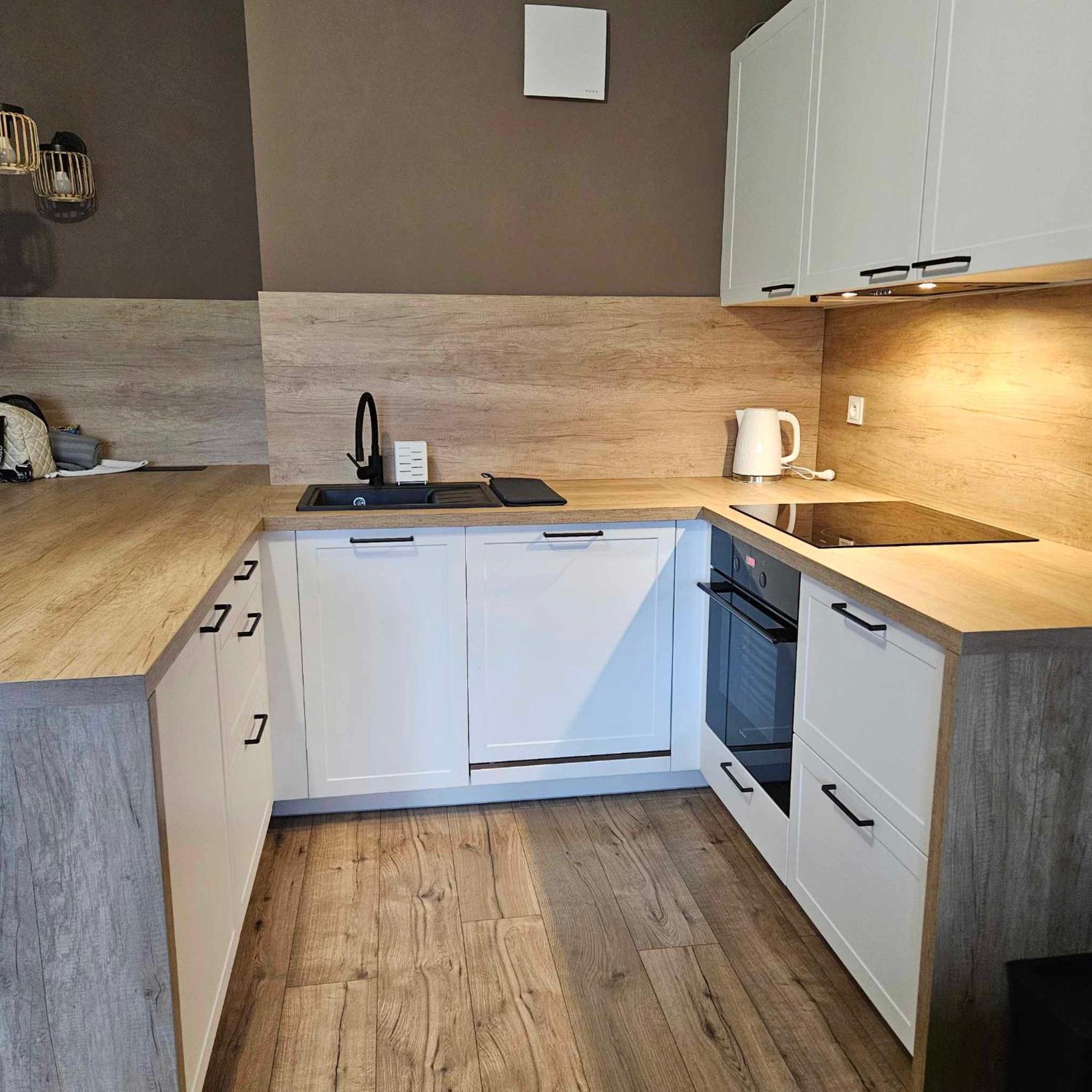 Crystal Apartments بوزنان المظهر الخارجي الصورة